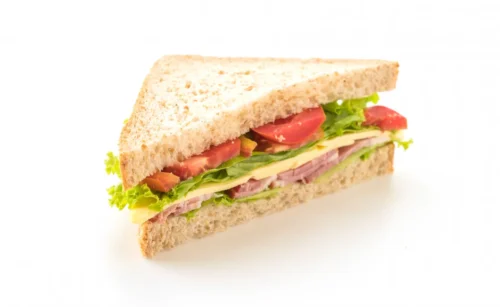 Paa's Chicken Sandwich with fresh lettuce and tomatoes